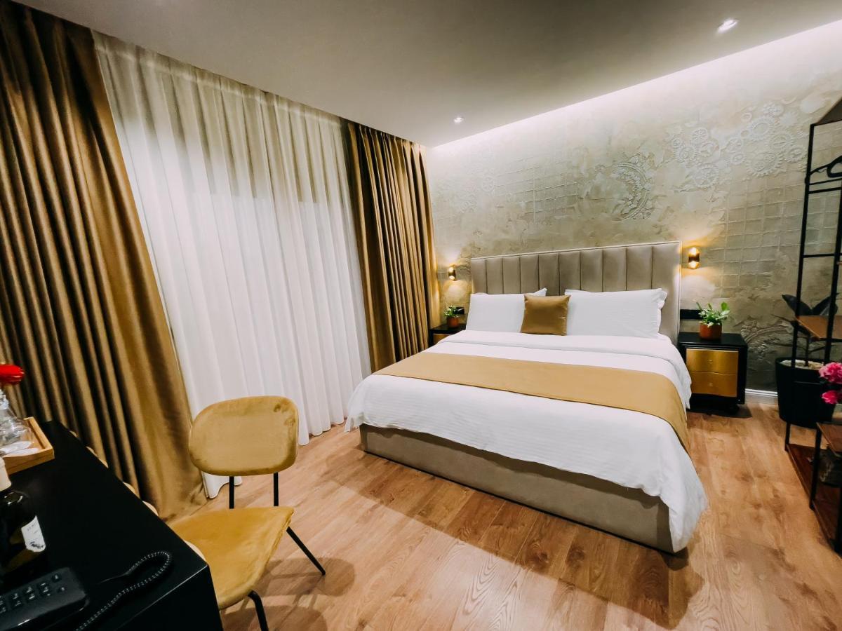 Imperator Hotel Tiranë Eksteriør bilde